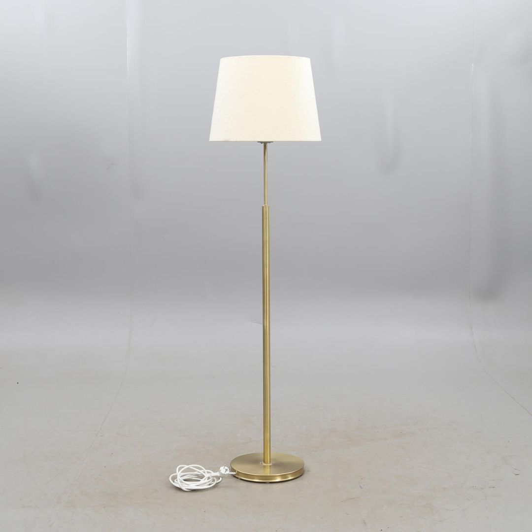 svenskt tenn lampa auktion